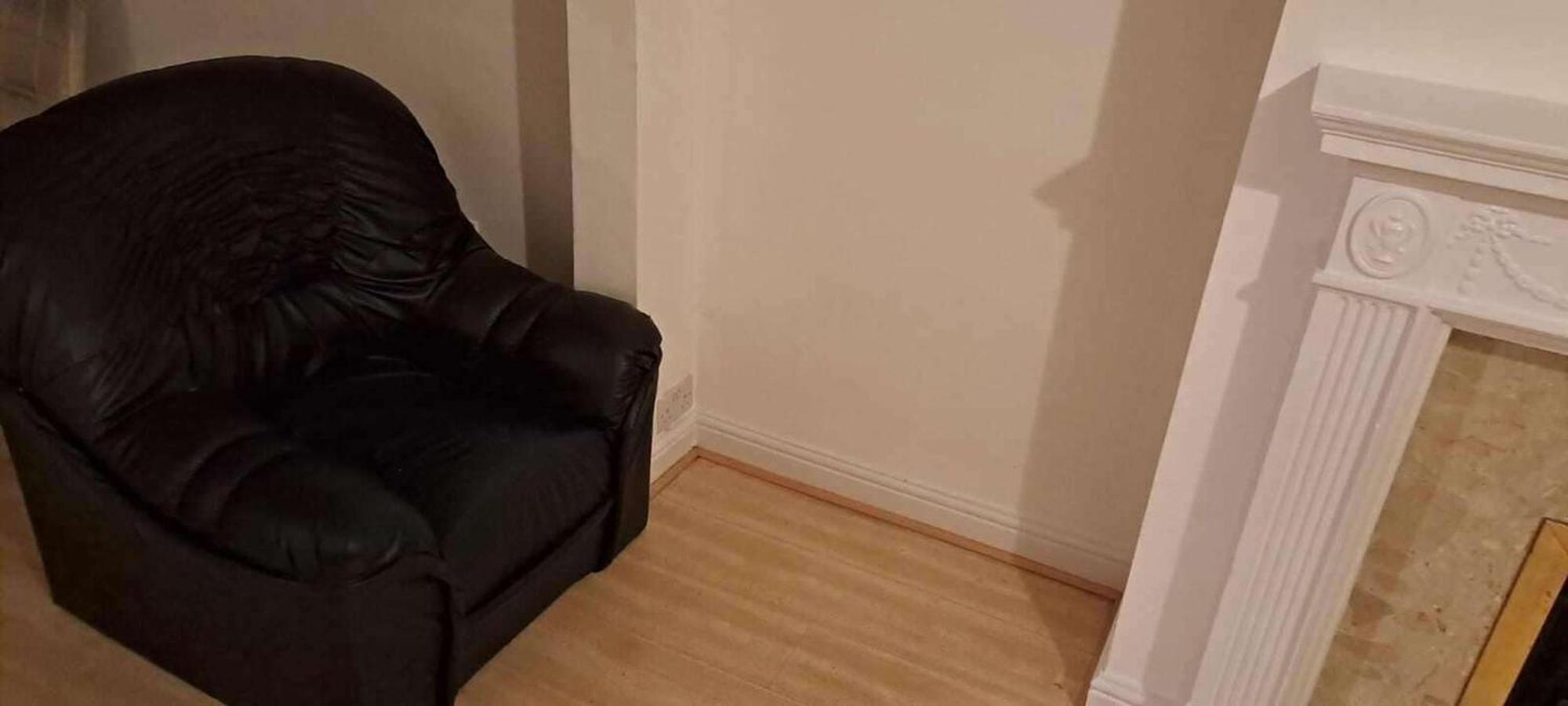 Tranquil Neston Grove Retreat In *
